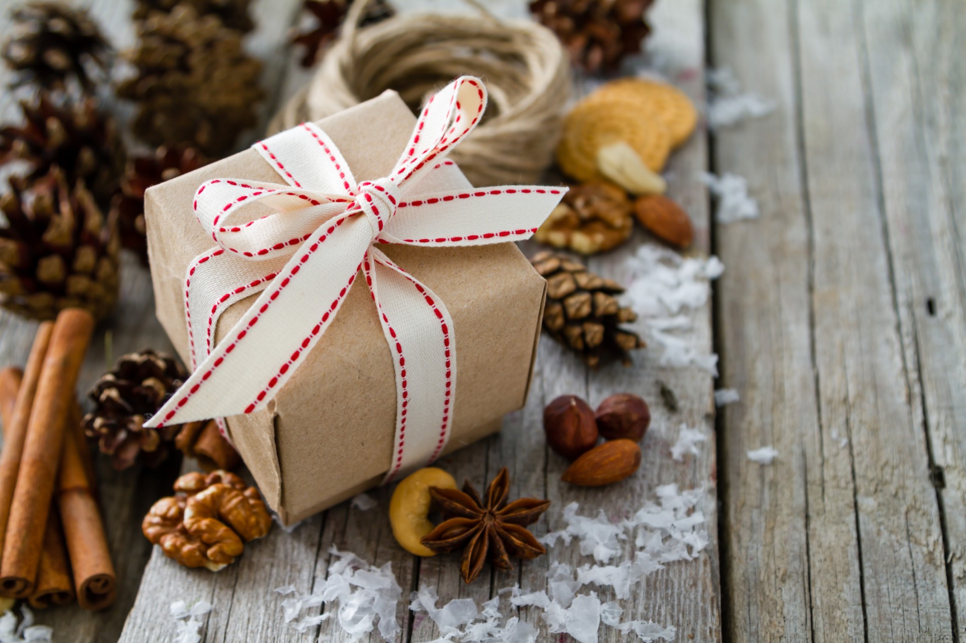 Christmas, natural