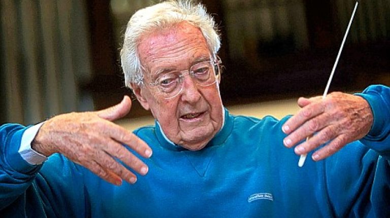 British conductor claims vitamin C jabs reversed his cancer_669bde3a64022.jpeg