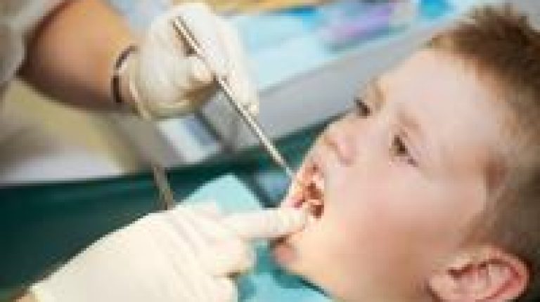Increase in dental fluoride varnish treatments for children despite insufficient safety data_669bcfcdce7c3.jpeg