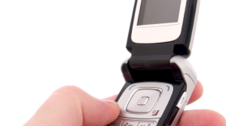 Texting or phoning – which is safer?_669bd9a8b67fe.jpeg